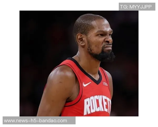 火力全开杜兰特首节独揽13分半场贡献15分4篮板2助攻表现抢眼